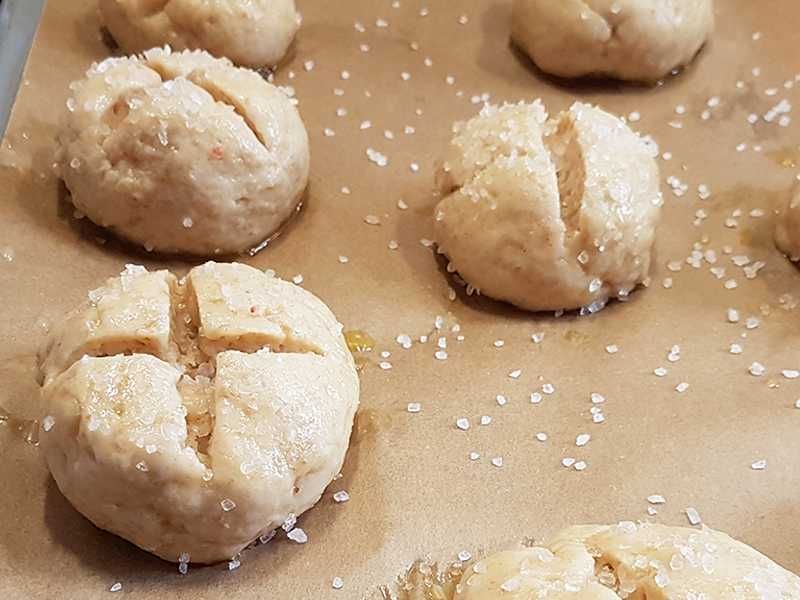 lowcarb glutenfreies Laugengebäck laugenbrezel laugenbrötchen brezel