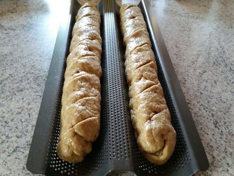 Master Class Baguetteblech 39 cm perforiert – Bild 3