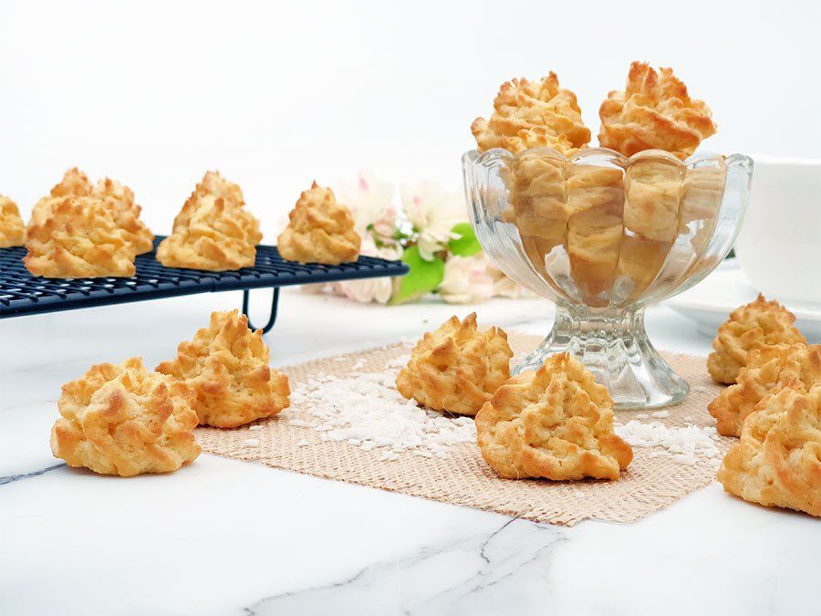 069-01_Weihnachtszauber-KOKOSMAKRONEN-low-carb-glutenfrei-keto-sojafrei-zuckerfrei