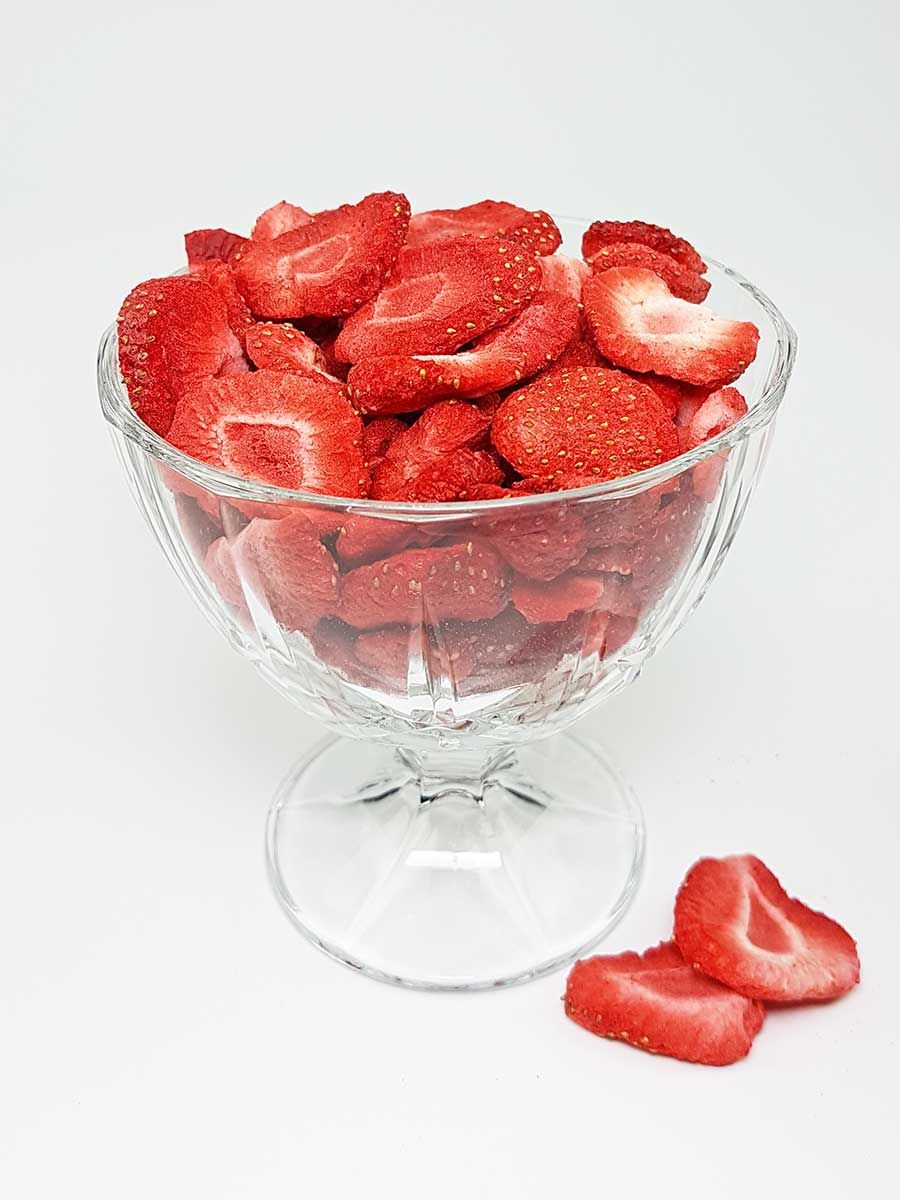 512_Erdbeerscheiben gefriergetrocknete Erdbeeren low carb Snack