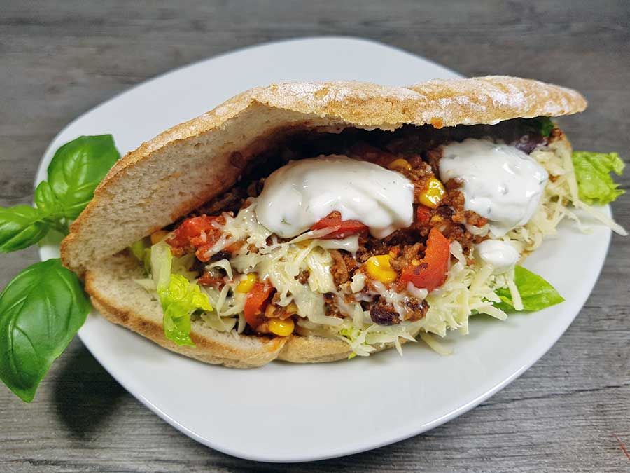 Chili-Con-Carne-im-Fladenbrot-Rezept-low-carb-glutenfrei