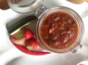 Erdbeer-Zucchini-Chutney lowcarb