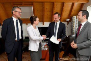 Dr. Almond Förderung Wissing Sommerreise Start Up Neubau