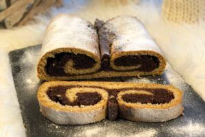 Rezept Gewickelter Marzipan-Rum-Schoko-Stollen lowcarb
