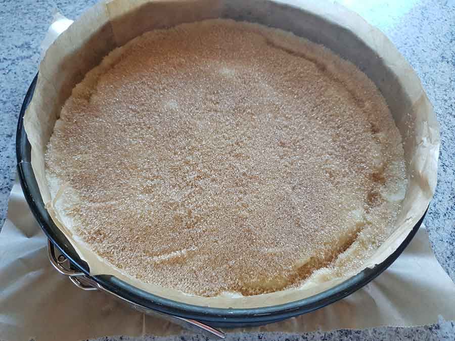 Rezept-Gedeckter-Apfelkuchen-low-carb-glutenfrei-mit-Karamellkruste-und-Mürbeteig