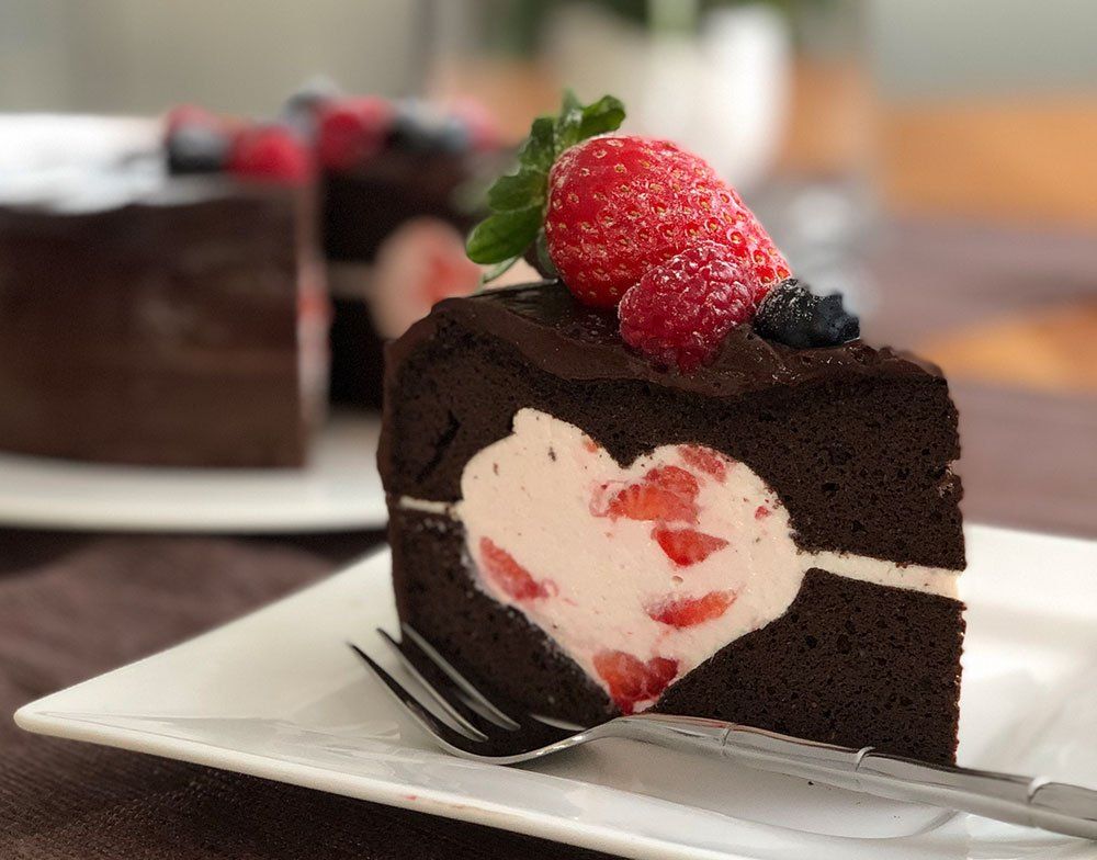 Rezept Schokoladentorte mit Erdbeer-Ricotta-Joghurt-Füllung lowcarb glutenfrei