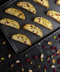 297-00_Master Class Keksblech Backblech 39x27 perforiert_low carb knusprig Backen KCMCCB3