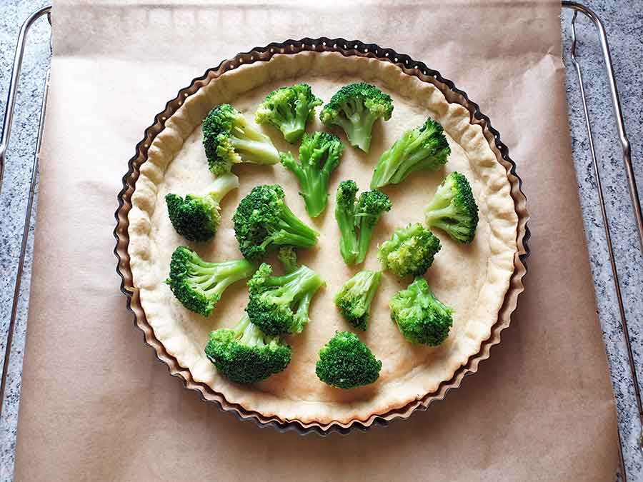 Rezept-Gemuesequiche-low-carb-glutenfrei-mit-Brokkoli-Zubereitung