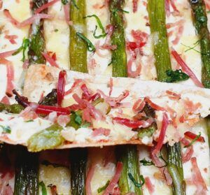 Rezept Spargel Speck Flammkuchen lowcarb keto glutenfrei