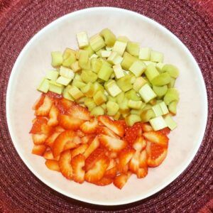 Rezept Joghurt Rhababer Erdbeer Torte lowcarb keto glutenfrei