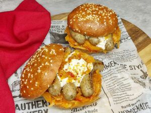 Rezept Tomaten-Paprika-Kraut Bratwurst Burger low-carb keto glutenfrei