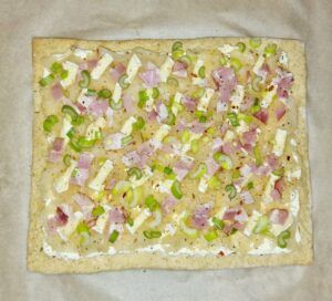 Rezept Sauerkraut Speck Flammkuchen low-carb keto glutenfrei
