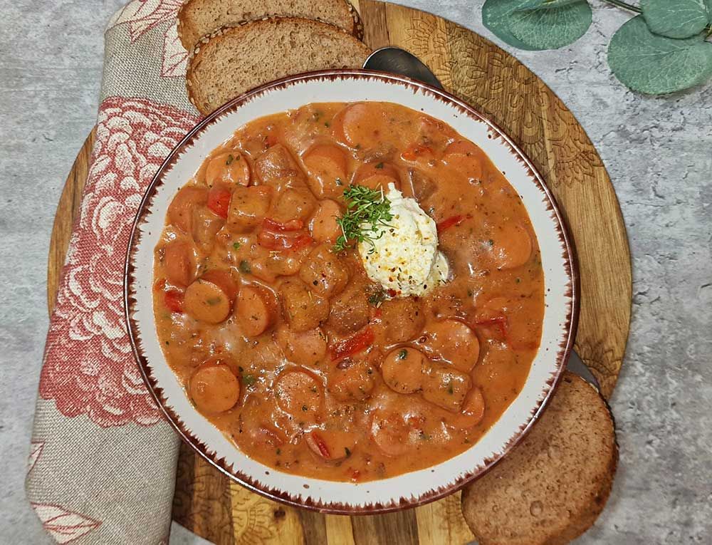 Rezept Würstelgulasch low-carb keto glutenfrei