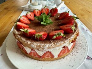 Rezept Erdbeer-Tiramisu-Torte low-carb keto glutenfrei